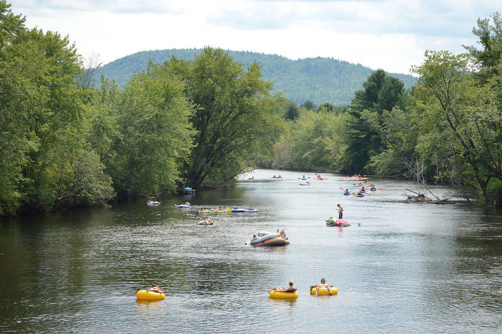 Lake George Escape - Campground Warrensburg Exteriör bild