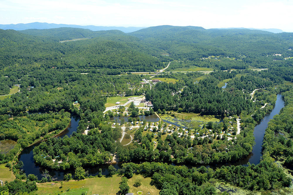 Lake George Escape - Campground Warrensburg Exteriör bild