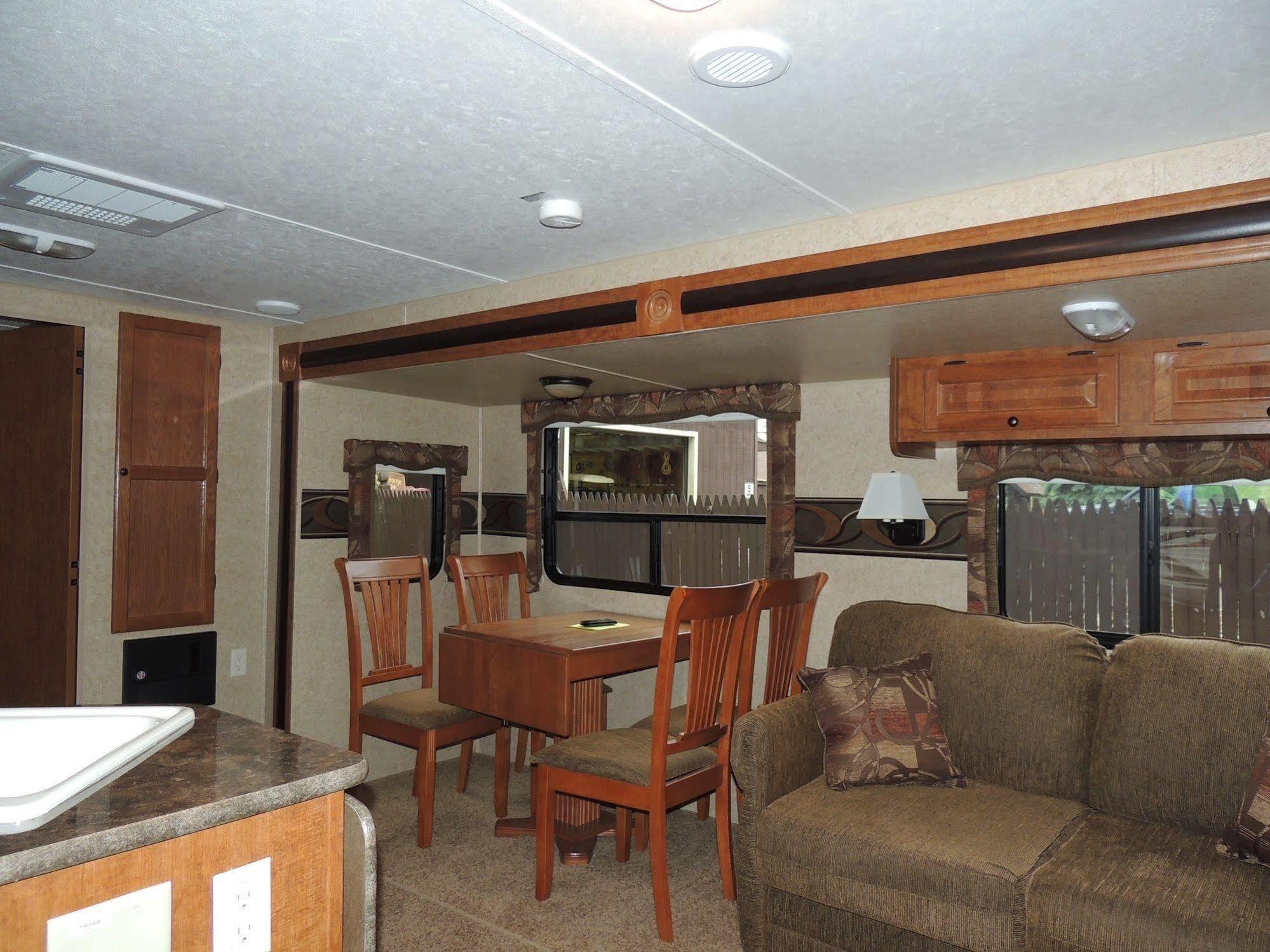 Lake George Escape - Campground Warrensburg Exteriör bild