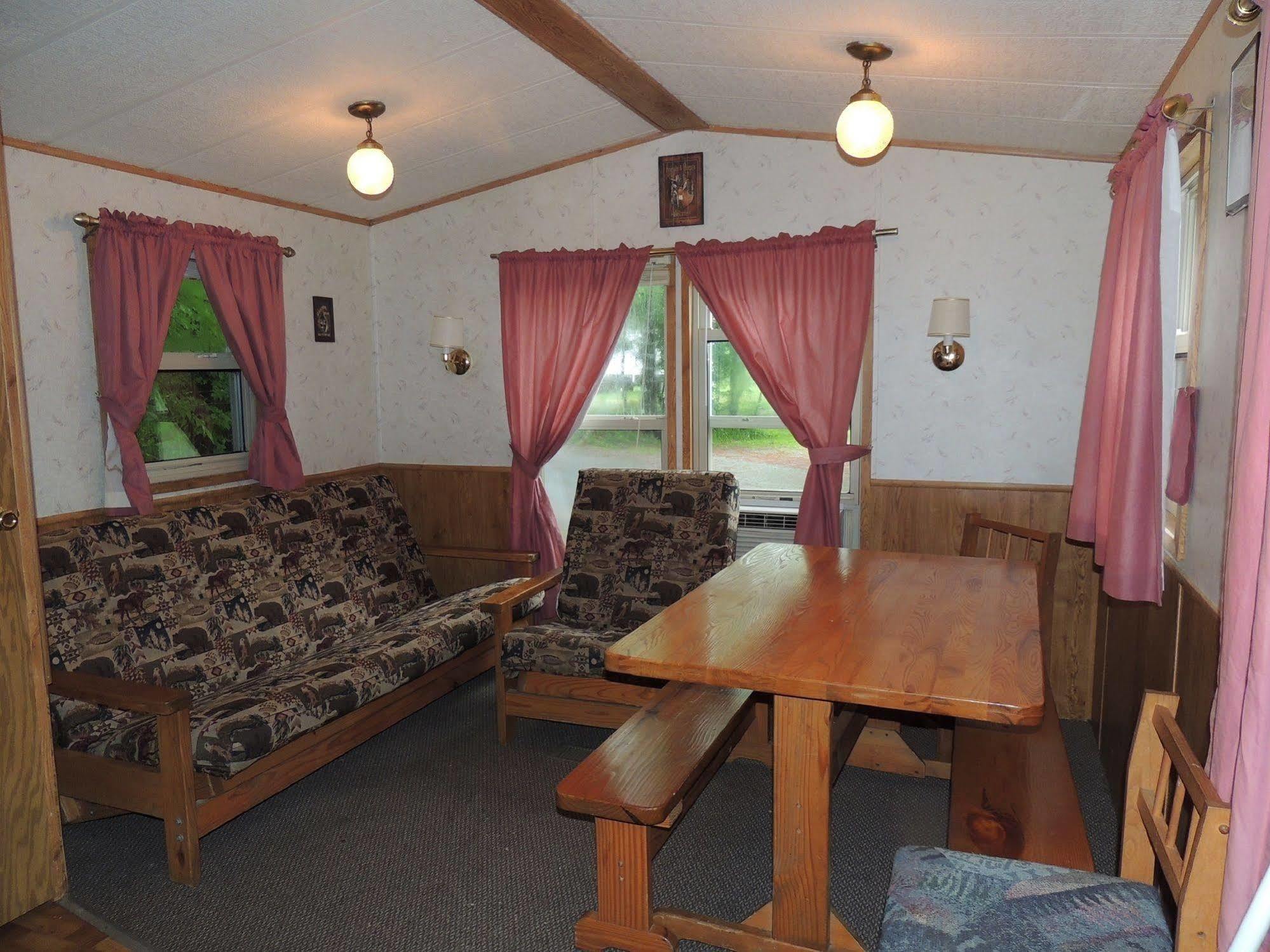 Lake George Escape - Campground Warrensburg Exteriör bild