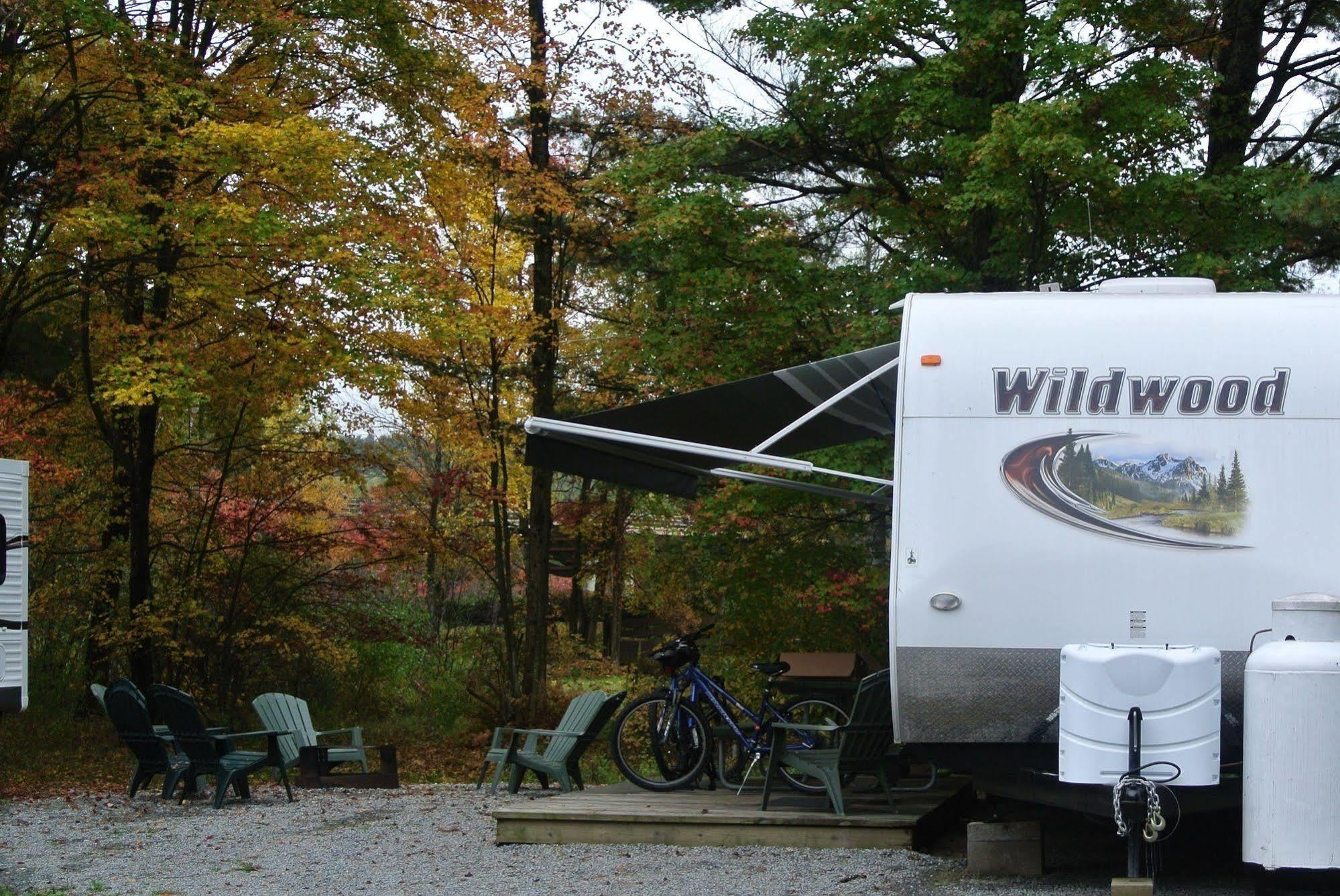Lake George Escape - Campground Warrensburg Exteriör bild