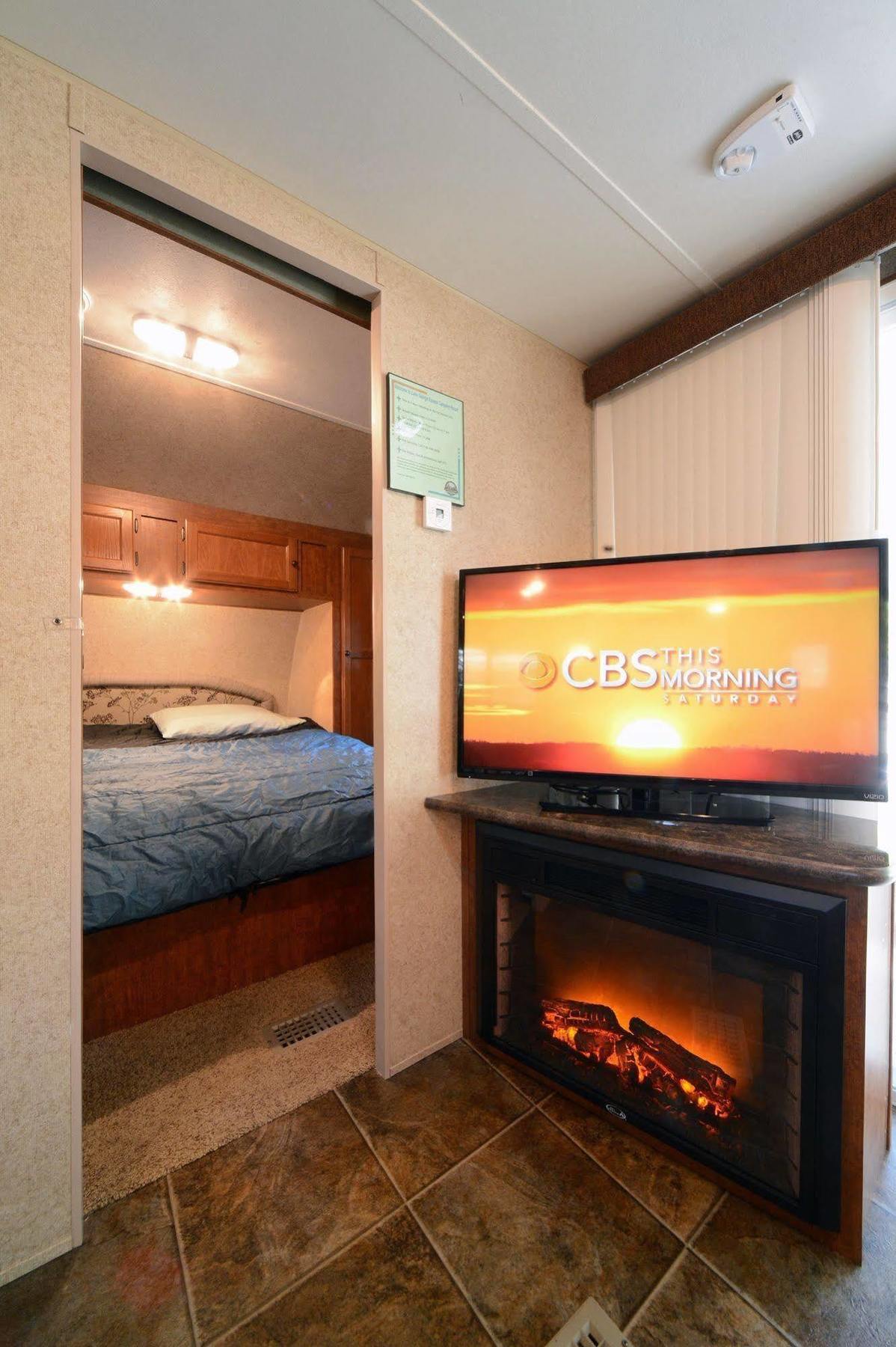 Lake George Escape - Campground Warrensburg Exteriör bild