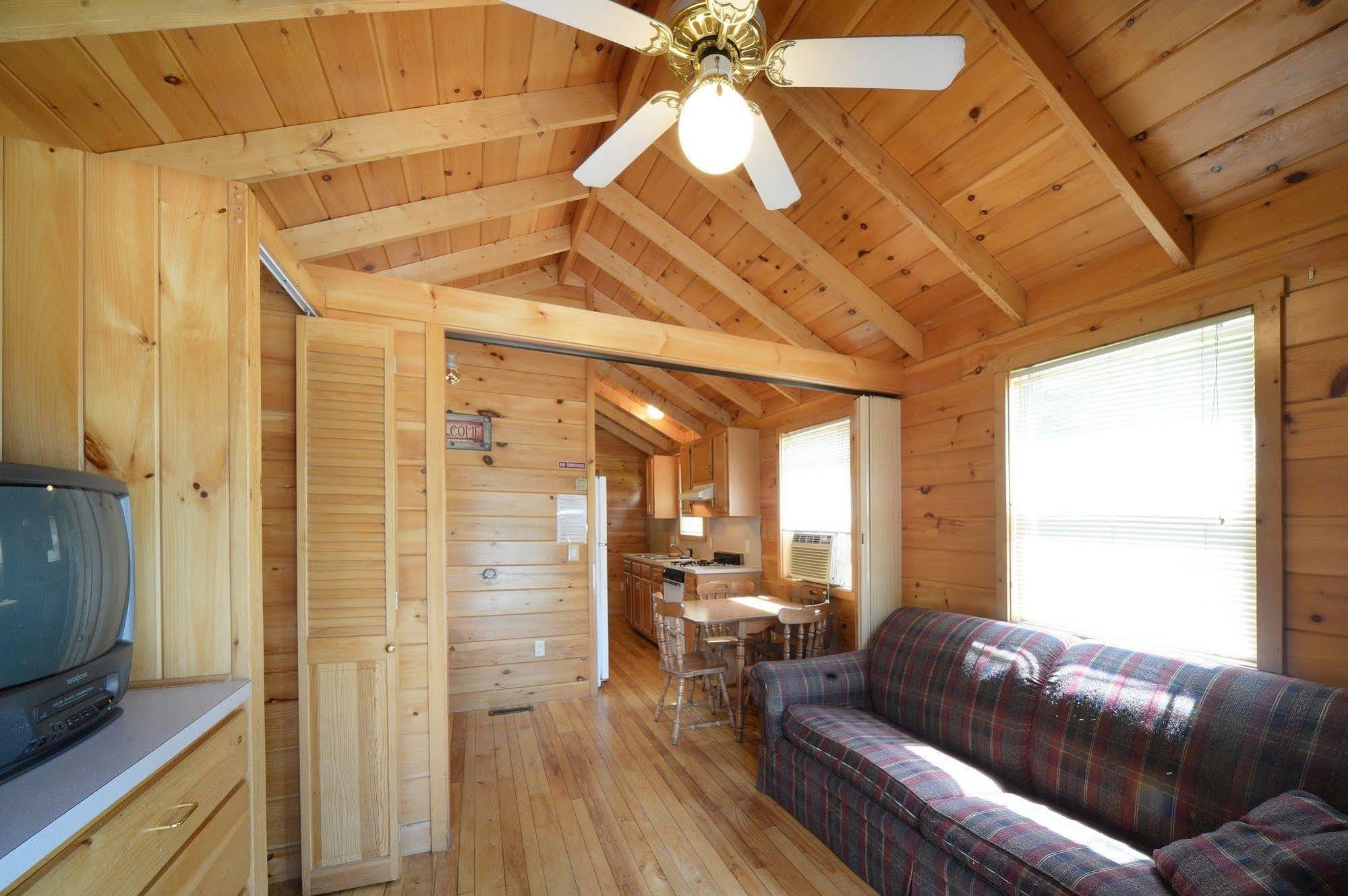 Lake George Escape - Campground Warrensburg Exteriör bild