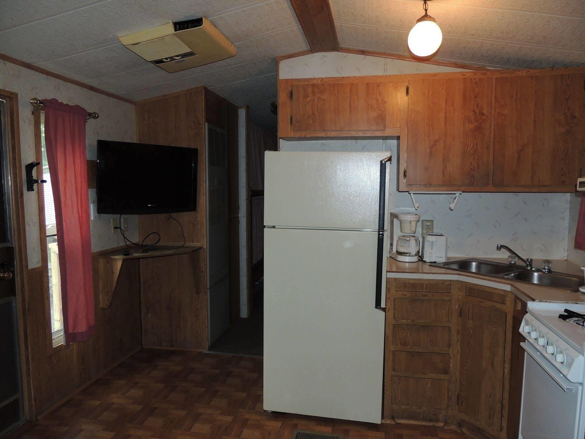Lake George Escape - Campground Warrensburg Exteriör bild