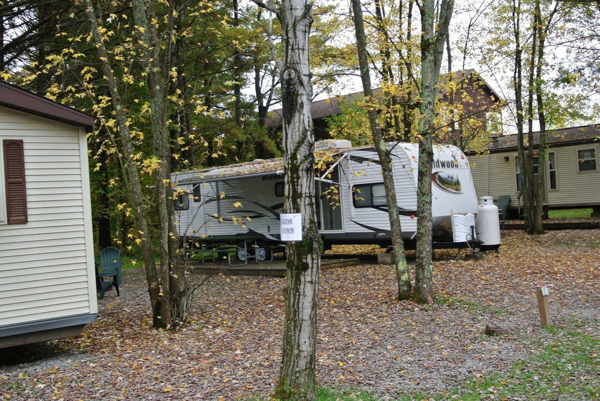 Lake George Escape - Campground Warrensburg Exteriör bild